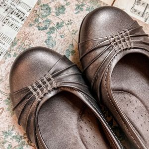 Naturalizer - Natural Soul metallic ballet flats size 8.5